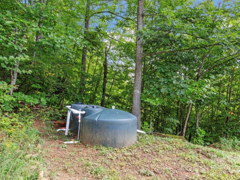 394 Af Simmons Road, Burnsville, NC 28714.  MLS# CAR4300885, YatesRealty ID 47. 