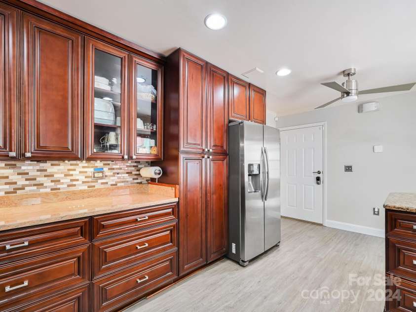 433 Lakey Gap Road, Black Mountain, NC 28711.  MLS# CAR4145724, YatesRealty ID 470. 