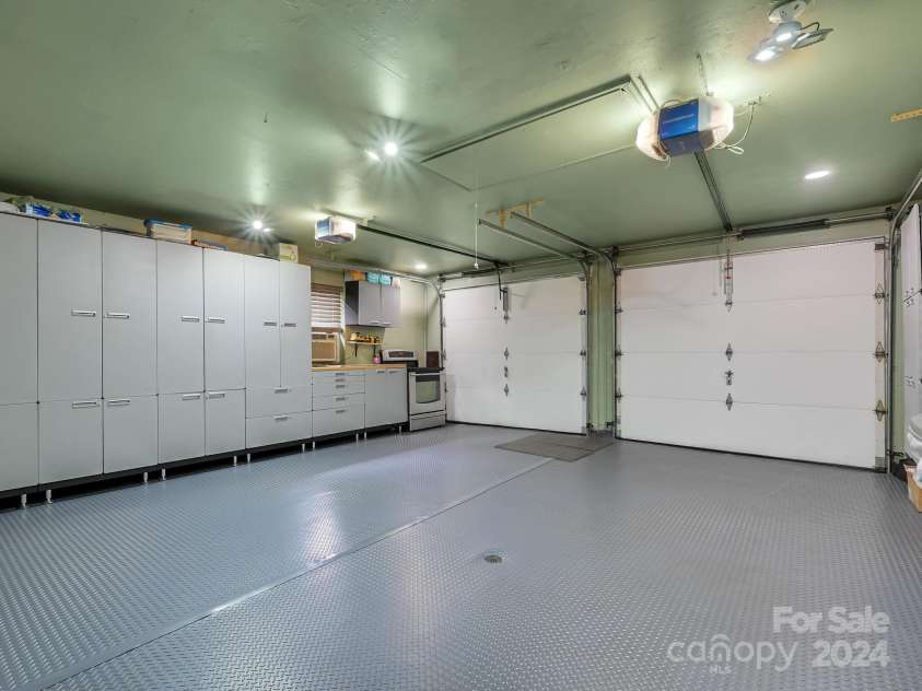 433 Lakey Gap Road, Black Mountain, NC 28711.  MLS# CAR4145724, YatesRealty ID 470. Non attached storage