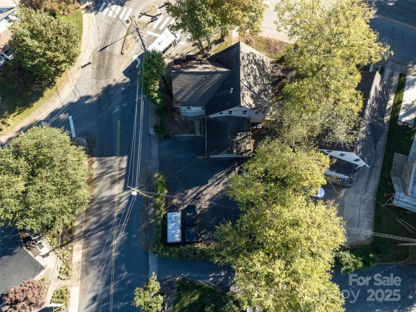 99 Walnut Street, Waynesville, NC 28786.  MLS# CAR4316097, YatesRealty ID 470. 