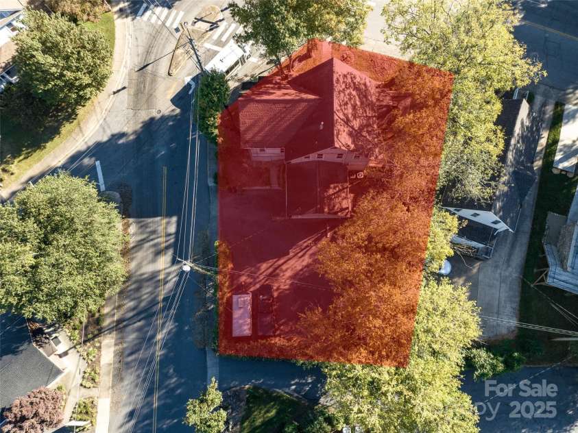 99 Walnut Street, Waynesville, NC 28786.  MLS# CAR4316097, YatesRealty ID 470. 