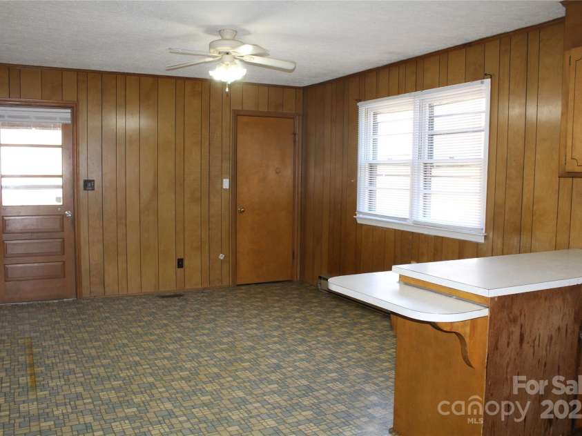 1156 Oak Forest Drive, Morganton, NC 28655.  MLS# CAR4326969, YatesRealty ID 4700. 