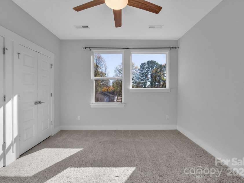 582 West End Drive, Charlotte, NC 28208.  MLS# CAR4202870, YatesRealty ID 4700. Primary Bedroom