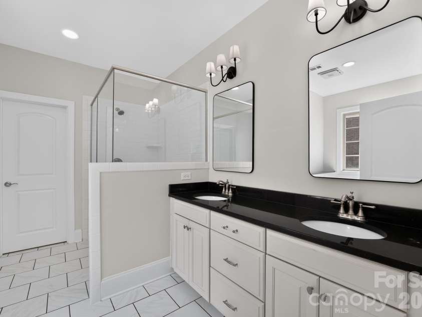 152 Kentmere Lane, Clover, SC 29710.  MLS# CAR4417773, YatesRealty ID 47001. 