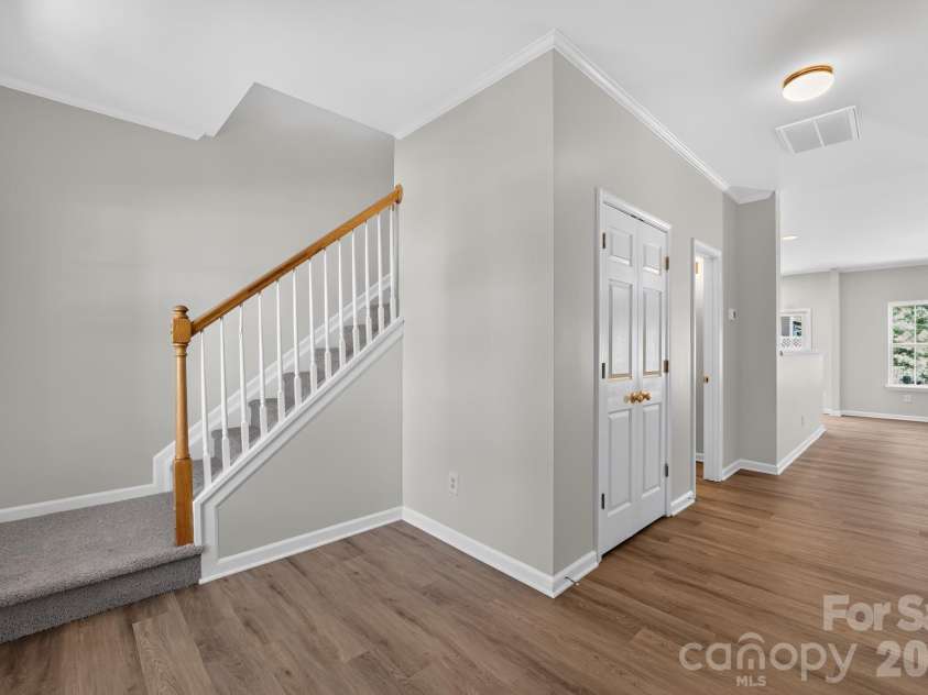 13711 Singleleaf Lane, Charlotte, NC 28278.  MLS# CAR4418599, YatesRealty ID 47003. 