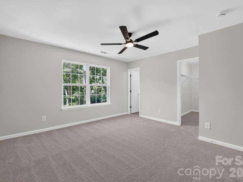 13711 Singleleaf Lane, Charlotte, NC 28278.  MLS# CAR4418599, YatesRealty ID 47003. 