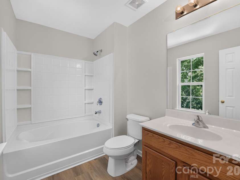 13711 Singleleaf Lane, Charlotte, NC 28278.  MLS# CAR4418599, YatesRealty ID 47003. 