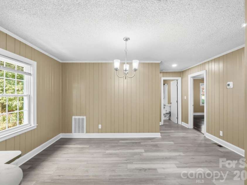 317 4th Avenue, Gastonia, NC 28054.  MLS# CAR4415299, YatesRealty ID 47005. 