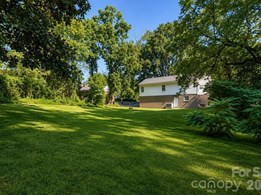 317 4th Avenue, Gastonia, NC 28054.  MLS# CAR4415299, YatesRealty ID 47005. Large backyard
