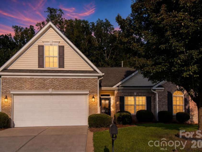 126 Tannin Way, Lexington, NC 27295.  MLS# CAR4418631, YatesRealty ID 47007. 