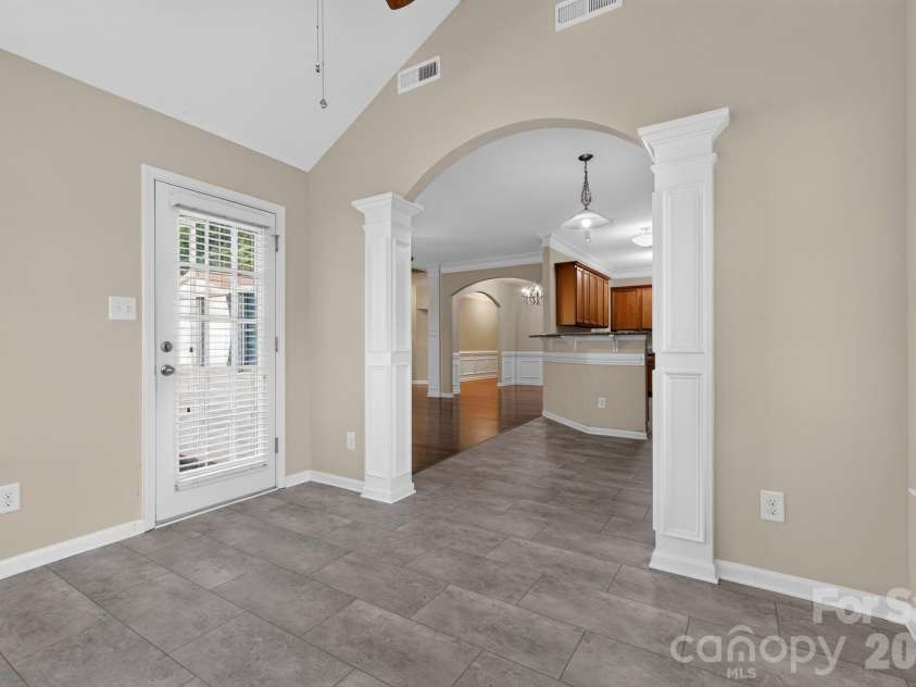 126 Tannin Way, Lexington, NC 27295.  MLS# CAR4418631, YatesRealty ID 47007. 