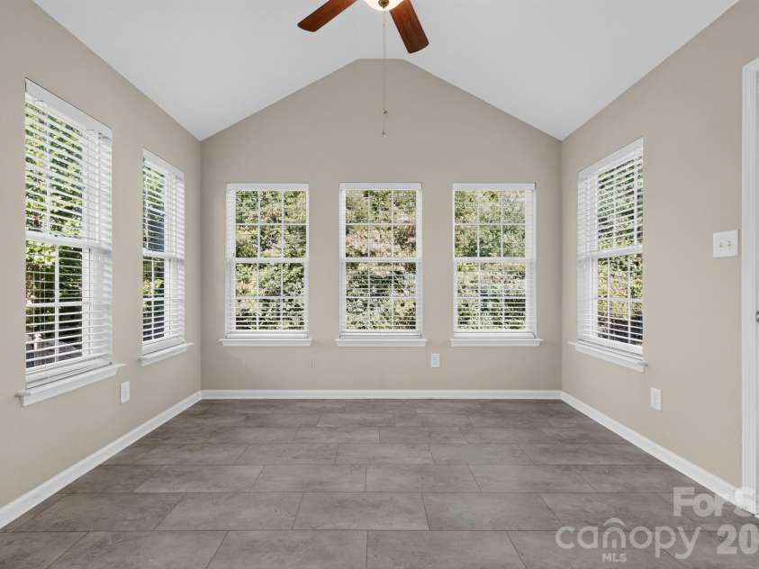 126 Tannin Way, Lexington, NC 27295.  MLS# CAR4418631, YatesRealty ID 47007. 