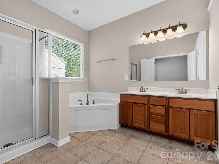 126 Tannin Way, Lexington, NC 27295.  MLS# CAR4418631, YatesRealty ID 47007. 