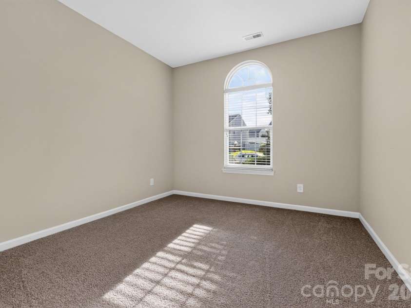 126 Tannin Way, Lexington, NC 27295.  MLS# CAR4418631, YatesRealty ID 47007. 