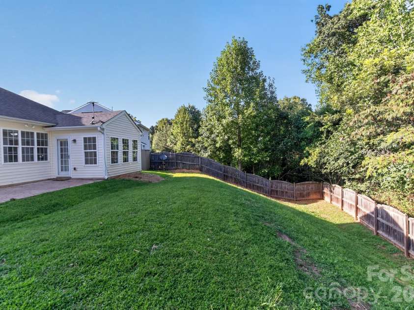126 Tannin Way, Lexington, NC 27295.  MLS# CAR4418631, YatesRealty ID 47007. 