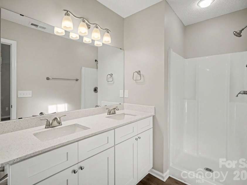10220 Seedling Lane, Charlotte, NC 28214.  MLS# CAR4414676, YatesRealty ID 47009. 