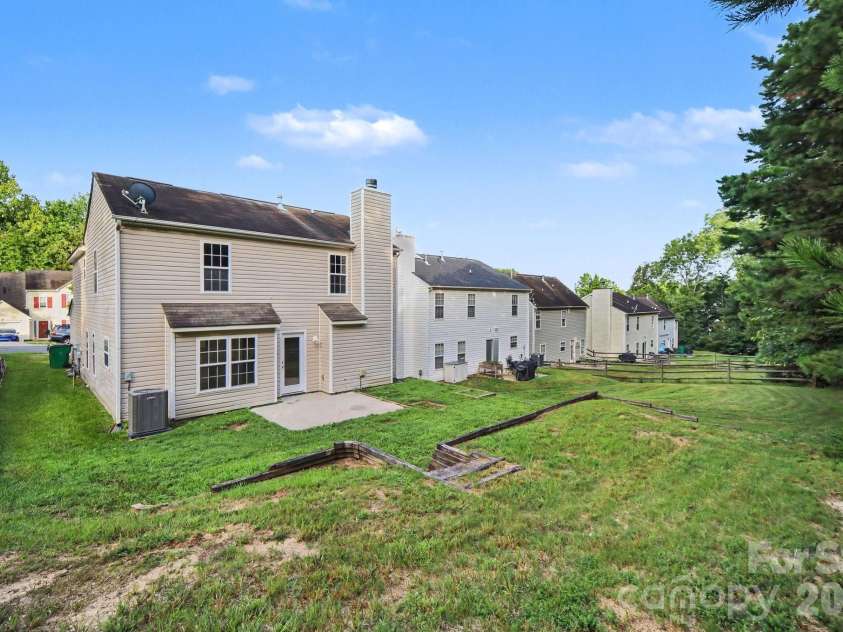 10220 Seedling Lane, Charlotte, NC 28214.  MLS# CAR4414676, YatesRealty ID 47009. 