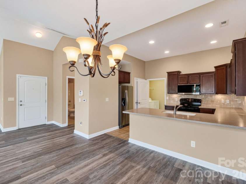 4745 Polo Gate Boulevard, Charlotte, NC 28216.  MLS# CAR4418374, YatesRealty ID 47010. 