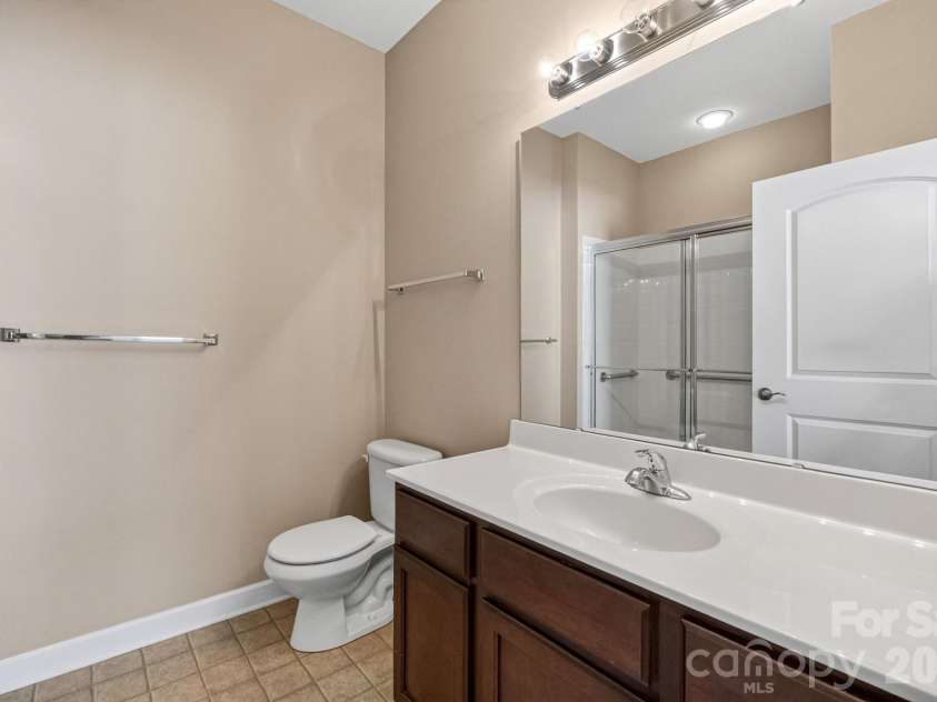 4745 Polo Gate Boulevard, Charlotte, NC 28216.  MLS# CAR4418374, YatesRealty ID 47010. 