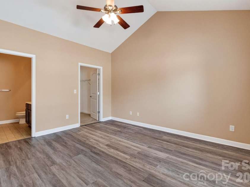 4745 Polo Gate Boulevard, Charlotte, NC 28216.  MLS# CAR4418374, YatesRealty ID 47010. Master Bed