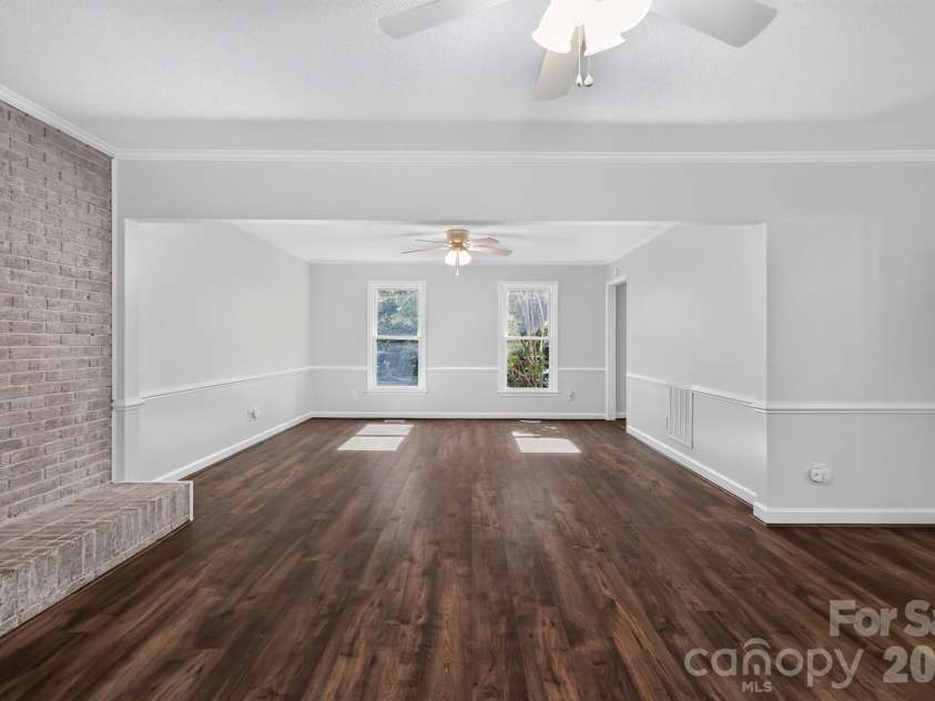 1424 Laughridge Drive, Cary, NC 27511.  MLS# CAR4418664, YatesRealty ID 47011. 