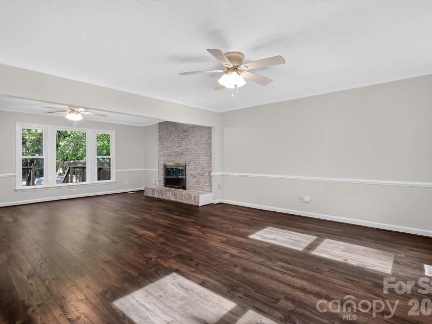 1424 Laughridge Drive, Cary, NC 27511.  MLS# CAR4418664, YatesRealty ID 47011. 