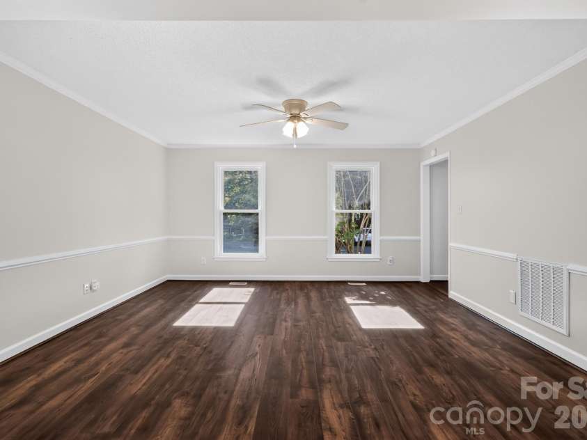 1424 Laughridge Drive, Cary, NC 27511.  MLS# CAR4418664, YatesRealty ID 47011. 