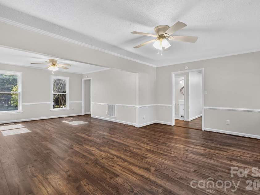 1424 Laughridge Drive, Cary, NC 27511.  MLS# CAR4418664, YatesRealty ID 47011. 