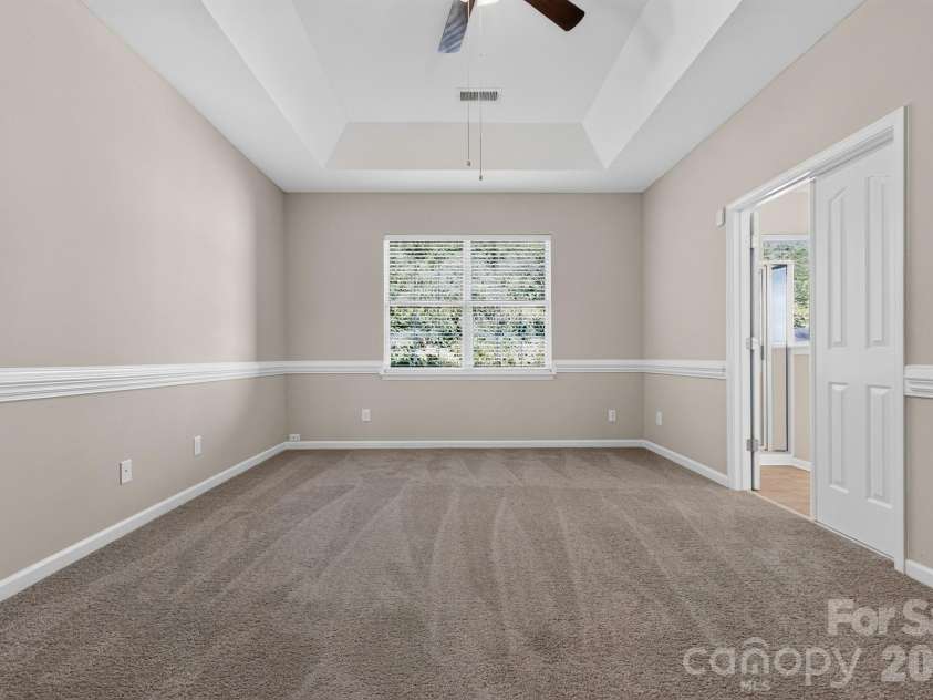 1424 Laughridge Drive, Cary, NC 27511.  MLS# CAR4418664, YatesRealty ID 47011. 