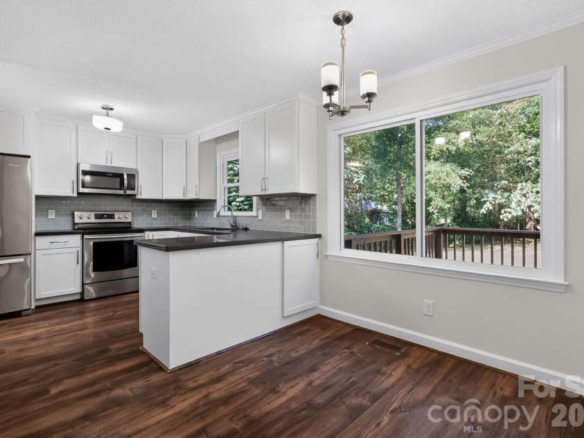 1424 Laughridge Drive, Cary, NC 27511.  MLS# CAR4418664, YatesRealty ID 47011. 