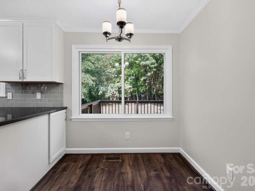1424 Laughridge Drive, Cary, NC 27511.  MLS# CAR4418664, YatesRealty ID 47011. 