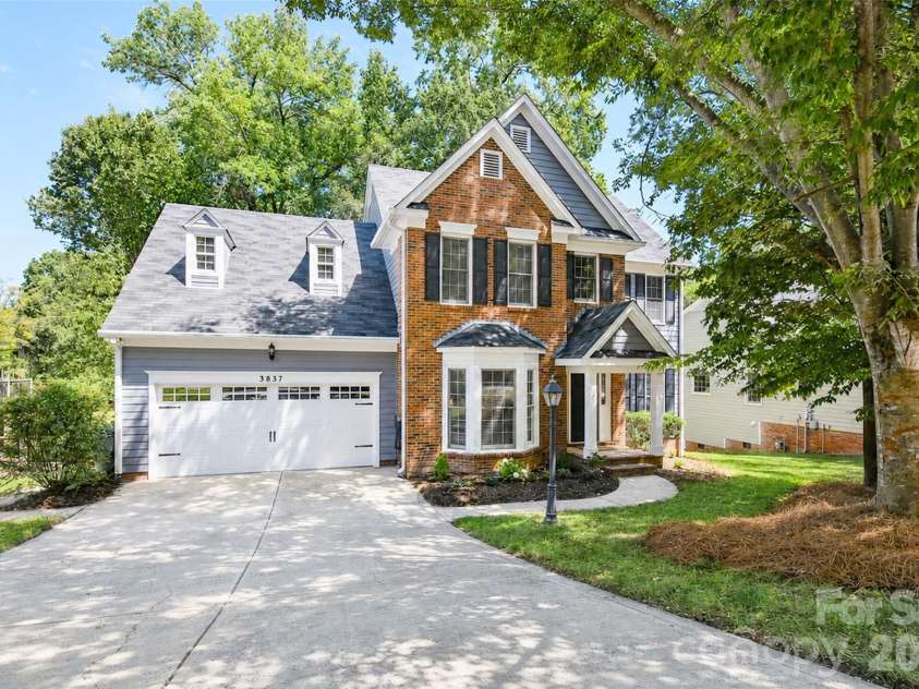 3837 Beauvista Drive, Charlotte, NC 28269.  MLS# CAR4418760, YatesRealty ID 47012. 