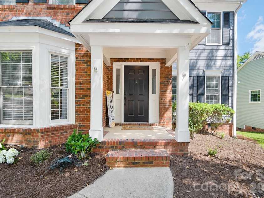 3837 Beauvista Drive, Charlotte, NC 28269.  MLS# CAR4418760, YatesRealty ID 47012. 