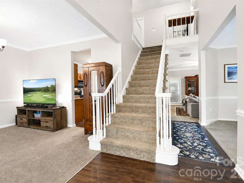 3837 Beauvista Drive, Charlotte, NC 28269.  MLS# CAR4418760, YatesRealty ID 47012. 