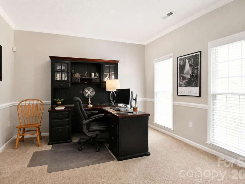 3837 Beauvista Drive, Charlotte, NC 28269.  MLS# CAR4418760, YatesRealty ID 47012. 