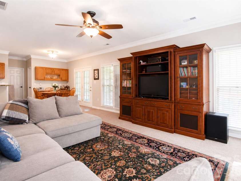 3837 Beauvista Drive, Charlotte, NC 28269.  MLS# CAR4418760, YatesRealty ID 47012. 