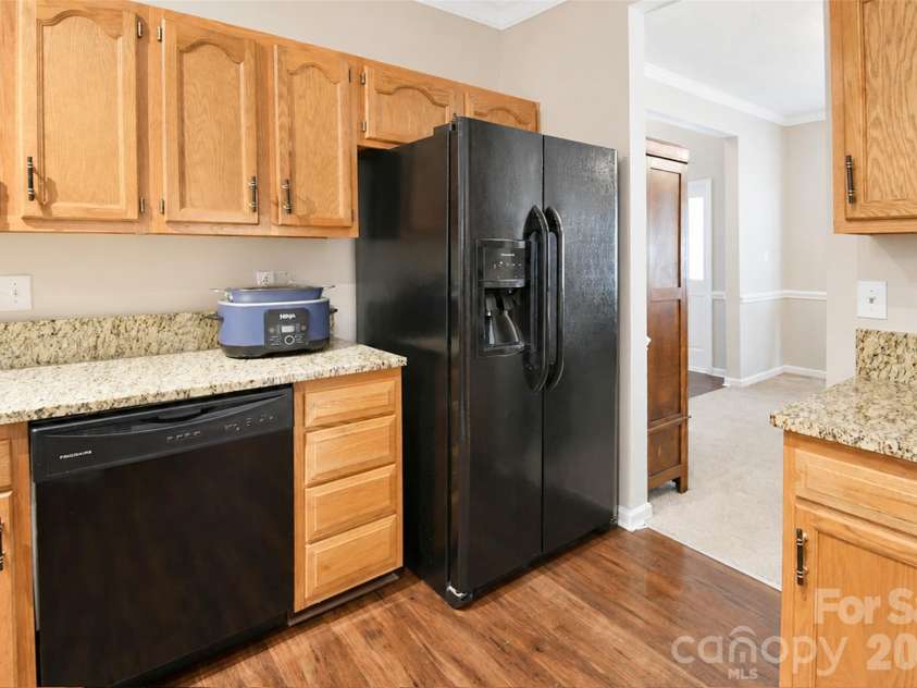 3837 Beauvista Drive, Charlotte, NC 28269.  MLS# CAR4418760, YatesRealty ID 47012. 