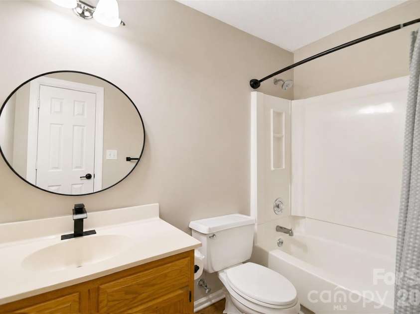 3837 Beauvista Drive, Charlotte, NC 28269.  MLS# CAR4418760, YatesRealty ID 47012. 