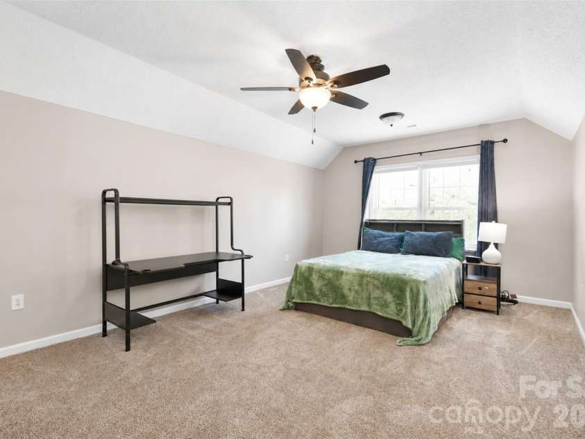 3837 Beauvista Drive, Charlotte, NC 28269.  MLS# CAR4418760, YatesRealty ID 47012. 