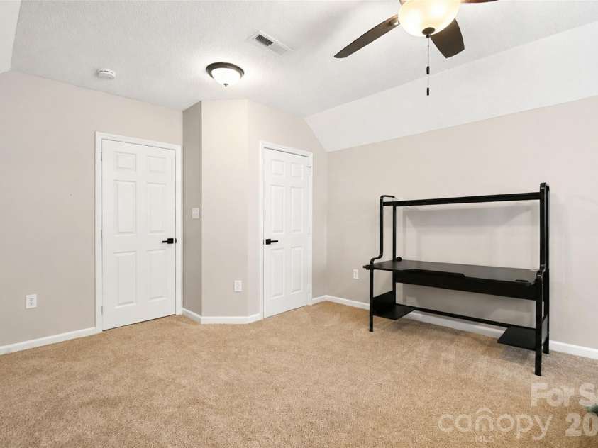 3837 Beauvista Drive, Charlotte, NC 28269.  MLS# CAR4418760, YatesRealty ID 47012. 
