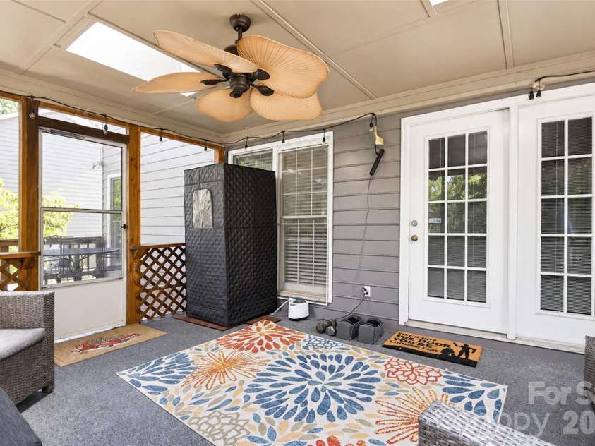 3837 Beauvista Drive, Charlotte, NC 28269.  MLS# CAR4418760, YatesRealty ID 47012. 