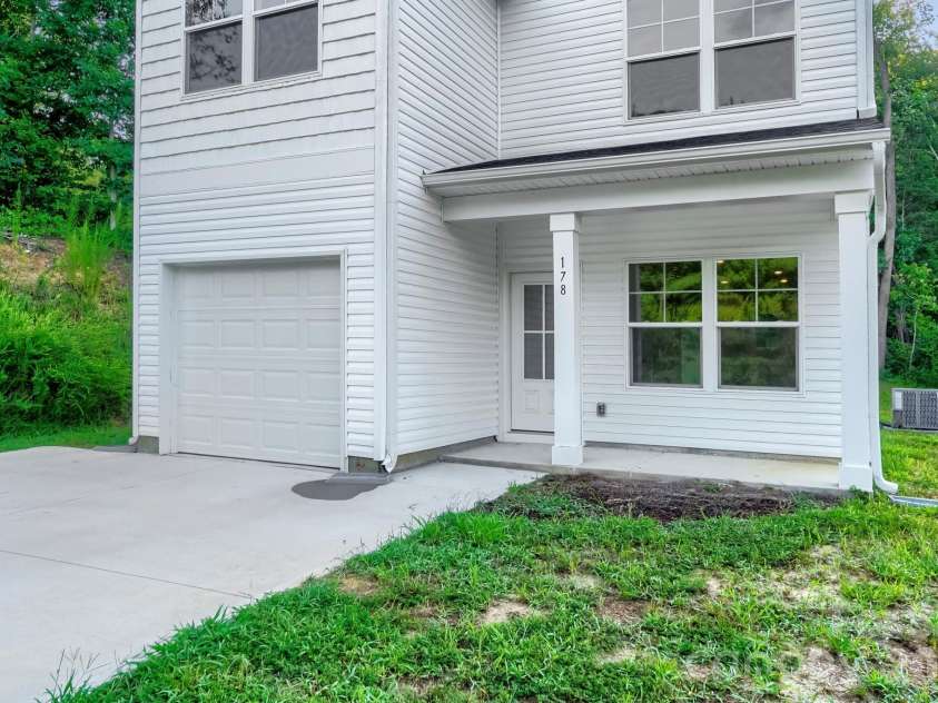 178 Panther Creek Road, Troutman, NC 28166.  MLS# CAR4418750, YatesRealty ID 47013. Front Porch