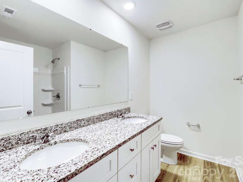 178 Panther Creek Road, Troutman, NC 28166.  MLS# CAR4418750, YatesRealty ID 47013. Primary Bathroom
