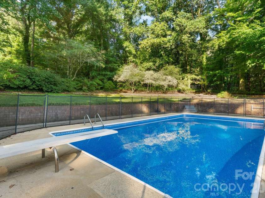 2015 12th Street, Hickory, NC 28601.  MLS# CAR4418575, YatesRealty ID 47014. 