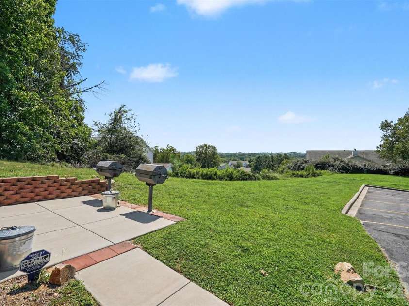 11286 Hyde Pointe Court, Charlotte, NC 28262.  MLS# CAR4418384, YatesRealty ID 47015. 