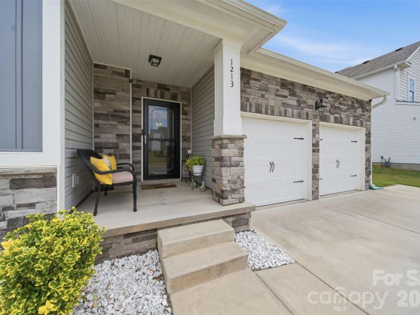 1213 Cavalier Lane, Rock Hill, SC 29730.  MLS# CAR4418709, YatesRealty ID 47018. 