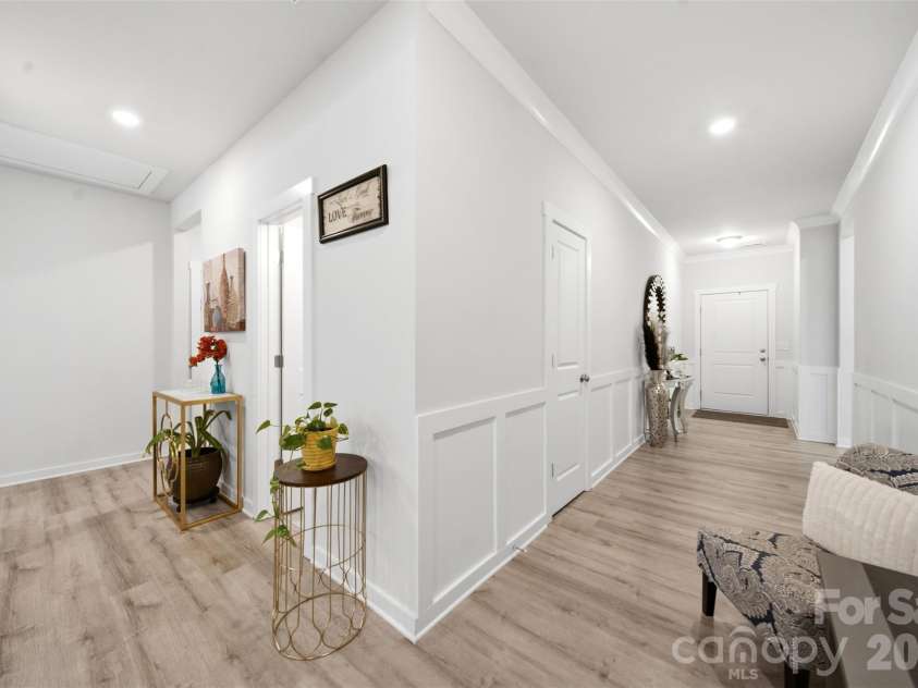 1213 Cavalier Lane, Rock Hill, SC 29730.  MLS# CAR4418709, YatesRealty ID 47018. 