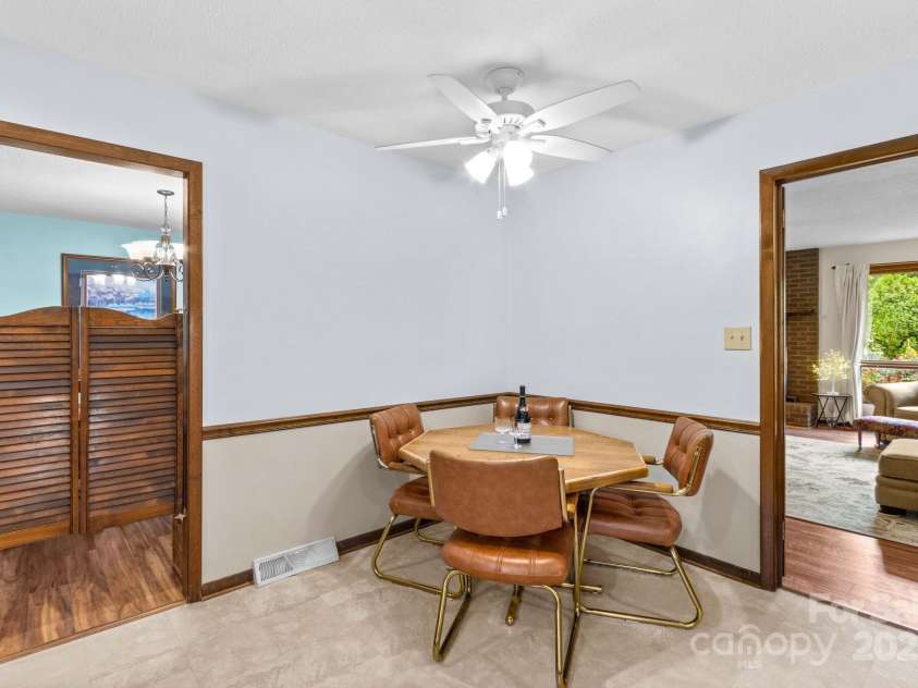 202 Cedarwood Drive, Salisbury, NC 28147.  MLS# CAR4330124, YatesRealty ID 4702. 