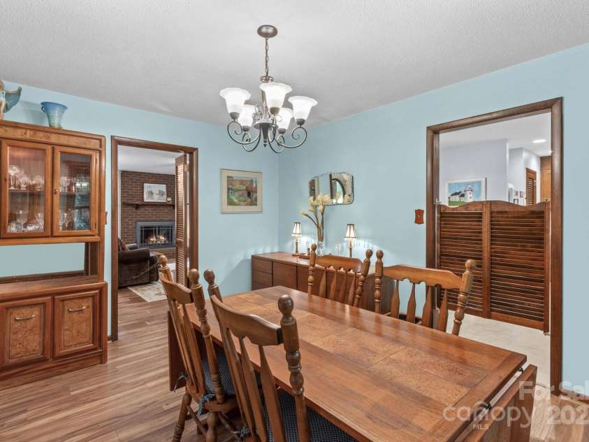 202 Cedarwood Drive, Salisbury, NC 28147.  MLS# CAR4330124, YatesRealty ID 4702. 