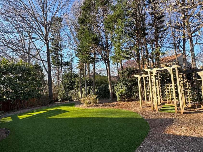 8011 Greencastle Drive, Charlotte, NC 28210.  MLS# CAR4235397, YatesRealty ID 4702. 